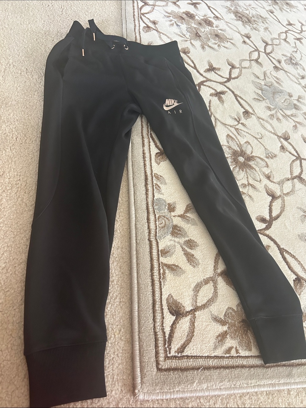 Nike Black juniors Jogger Pants with Logo